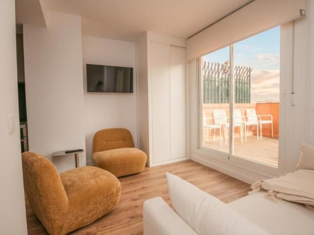 Apartamentos Madrid Madrid ES103396778