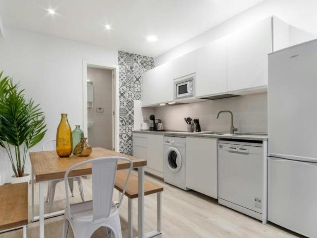 Apartamentos Madrid Madrid ES103324827