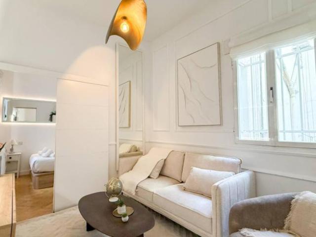 Apartamentos Madrid Madrid ES103428021