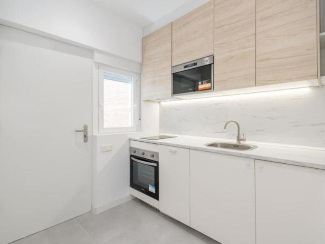 Apartamentos Madrid Madrid ES103595226