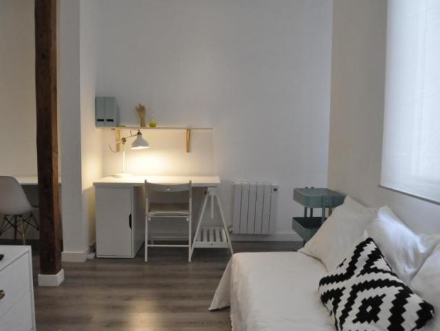 Apartamentos Madrid Madrid ES104107100