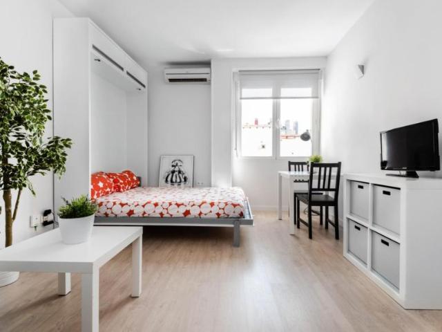 Apartamentos Madrid Madrid ES104363544