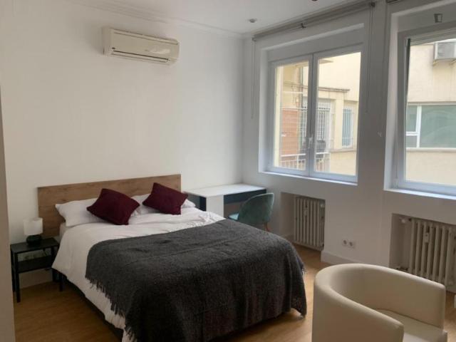 Apartamentos Madrid Madrid ES104363637