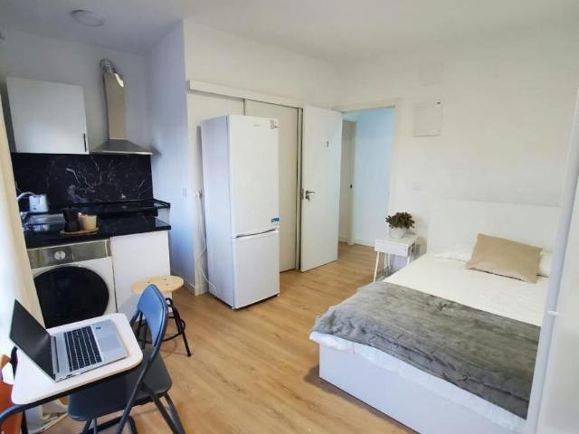 Apartamentos Madrid Madrid ES104783781