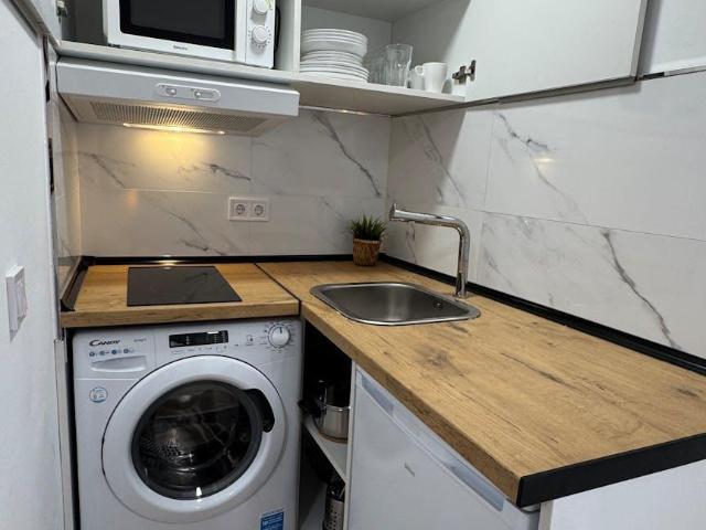 Apartamentos Madrid Madrid ES99342818