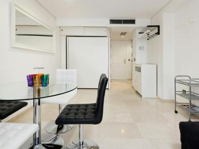 Apartamentos Madrid Madrid ES91863199