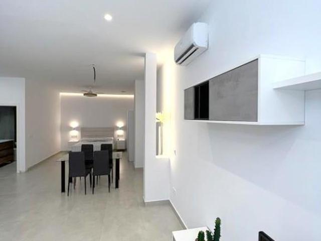 Apartamentos Málaga Málaga 98704334