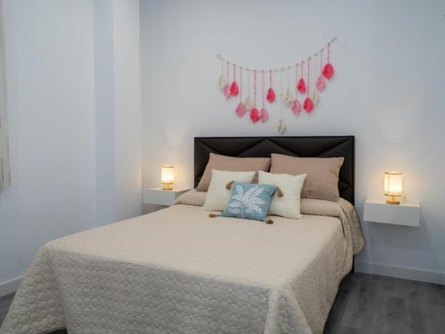 Apartamentos Malaga Malaga ES103287585