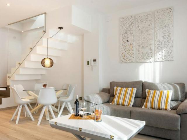 Apartamentos Málaga Málaga ES104712458