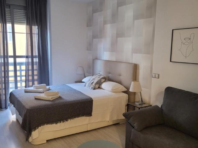 Apartamentos Málaga Málaga ES77967204