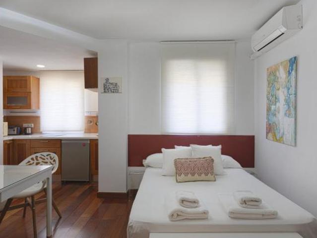 Apartamentos Málaga Málaga LS73025924