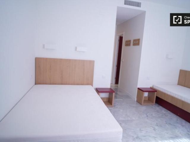 Apartamentos Seville Seville ES101822349