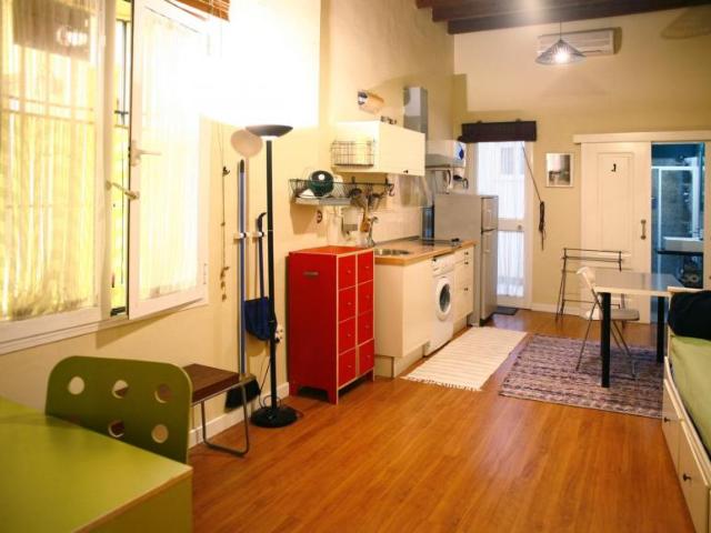 Apartamentos Seville Seville 103285481