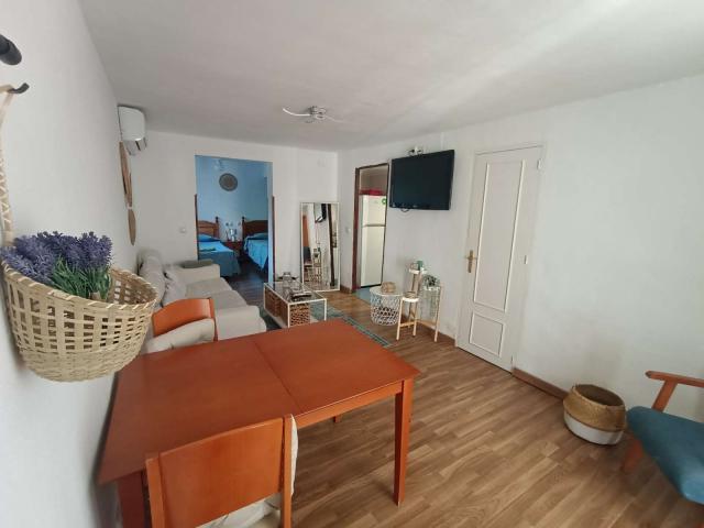 Apartamentos Seville Seville 70796518