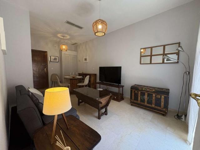 Apartamentos Seville Seville 92384083