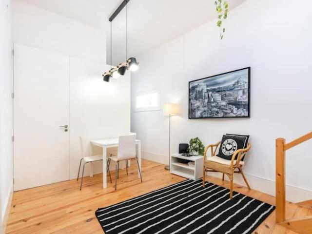 Apartamentos Porto Porto 4000 463 ES102704172