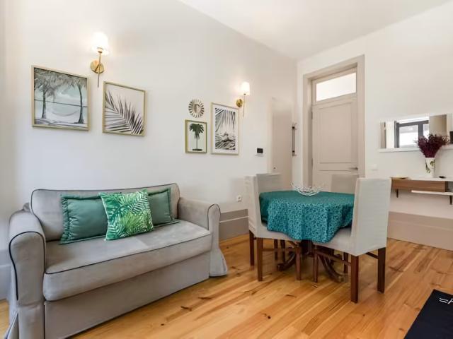 Apartamentos Porto Porto 4000 298 ES95904319