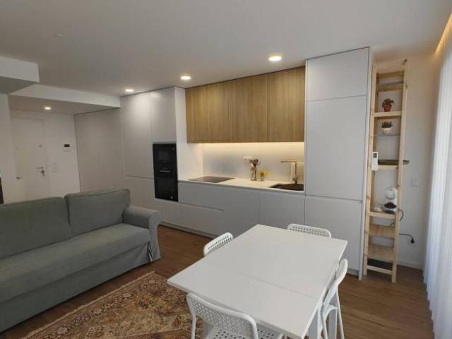 Apartamentos Porto Porto 4400 DLS94327679