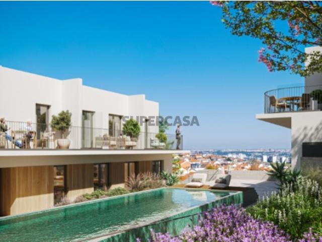 Apartamentos T2 e T3 em empreendimento com piscina em Famões
