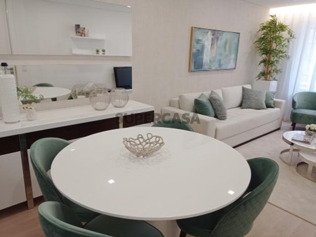 Apartamentos T2 novos em construção, na Amadora