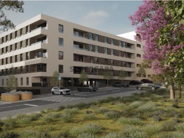 Apartamentos T3 de Luxo com Varandas, Lugares de Garagem, e Arrumos Centro de Canidelo