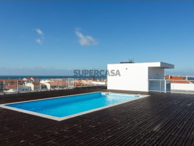 Apartamentos T3 em construção na Praia da Consolação