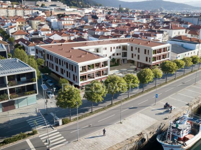 APARTAMENTOS T3 LUXO FRENTE AO RIO