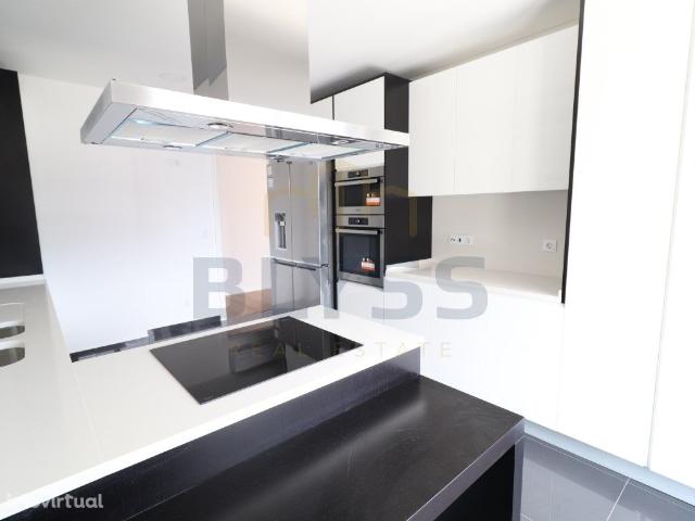 Apartamentos T3 e T3 Duplex NOVOS com Varanda e Box, nas Colinas do.