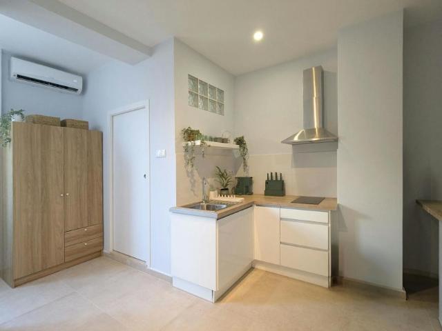 Apartamentos Valencia Valencia 104107725