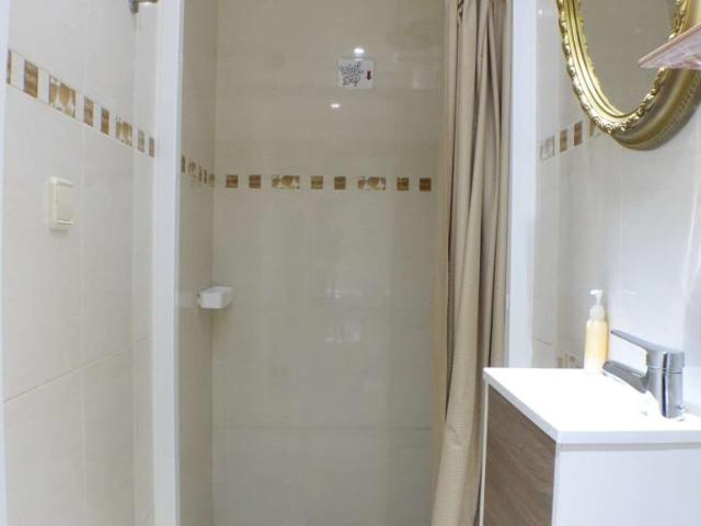Apartamentos Valencia Valencia 93084040