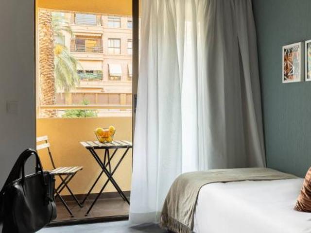Apartamentos Valencia Valencia ES77930115