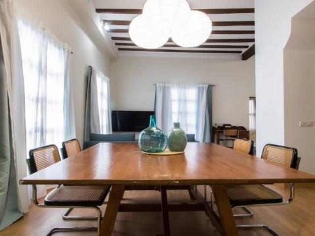 Apartamentos Valencia Valencia ES85314921
