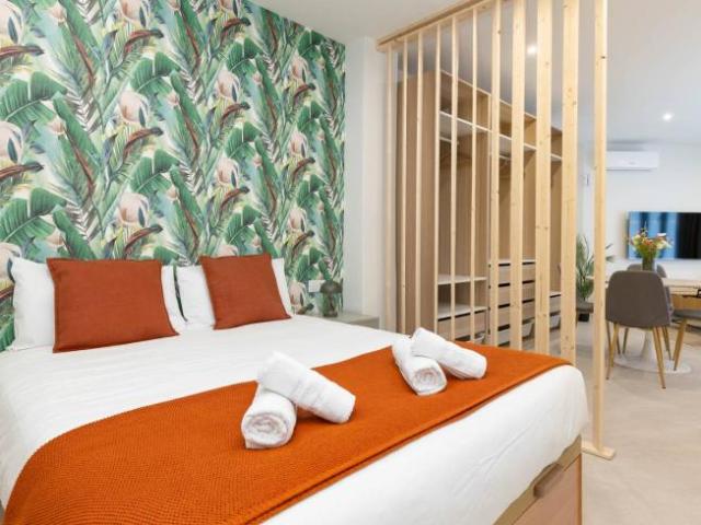 Apartamentos Valencia Valencia ES102886526
