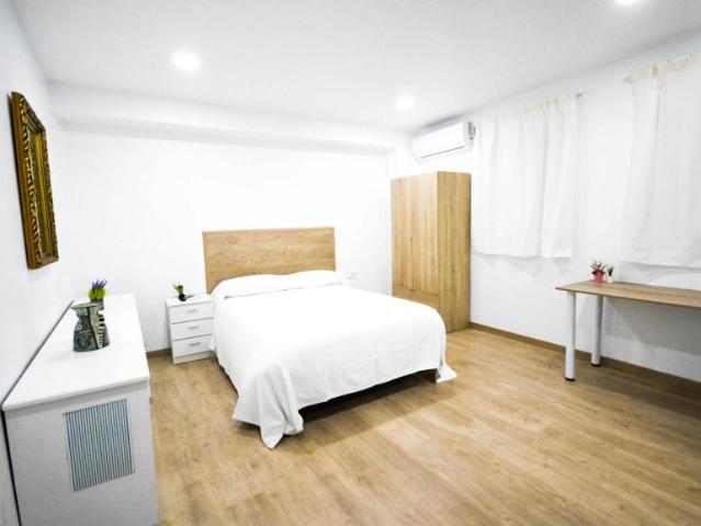 Apartamentos Valencia Valencia ES102953613