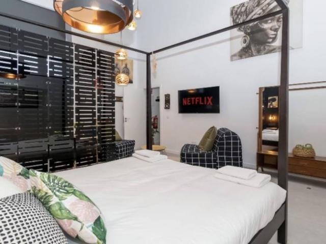 Apartamentos Valencia Valencia ES103032235