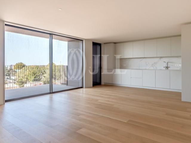 ApartamentoT4 com estacionamento, Vila Nova de Gaia