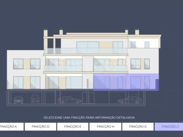 ApartamentoT2 com terraço situado na Nazaré