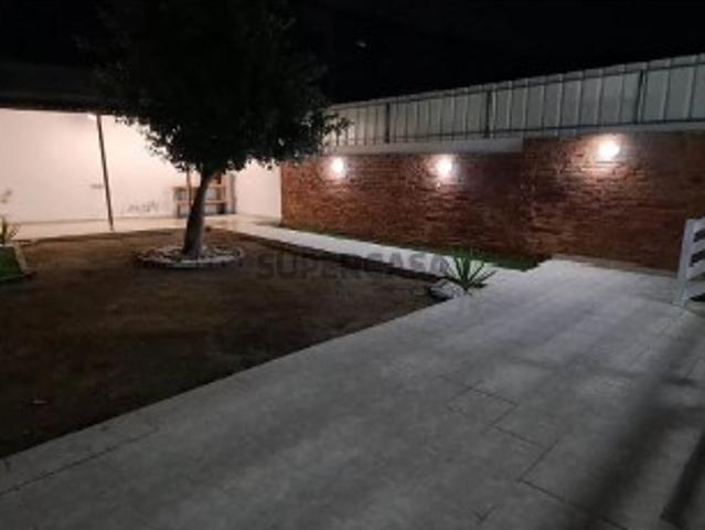 ApartamentoT3 duplex remodelado com quintal em Alto do Seixalinho Barreiro