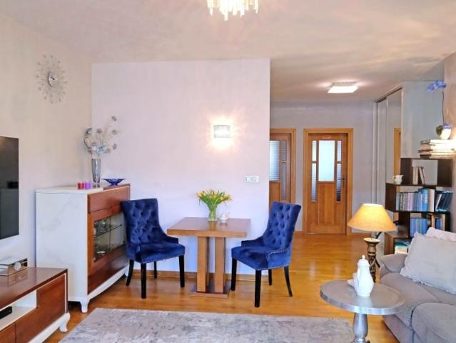 Apartamentowa 71 m², Warszawa
