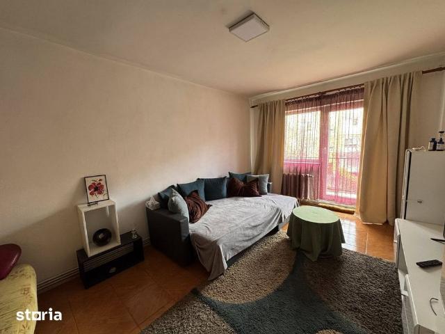 Apartamet 3 camere, decomandat, Cartier Valea Aurie