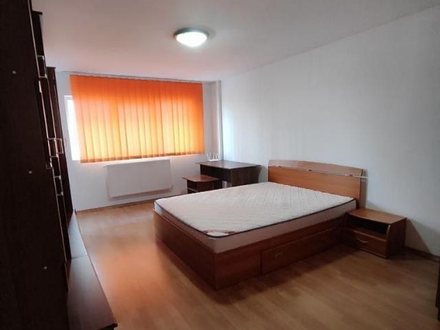 Apartamnet o camera, 42mp, garaj, zona Buna Ziua, OMV