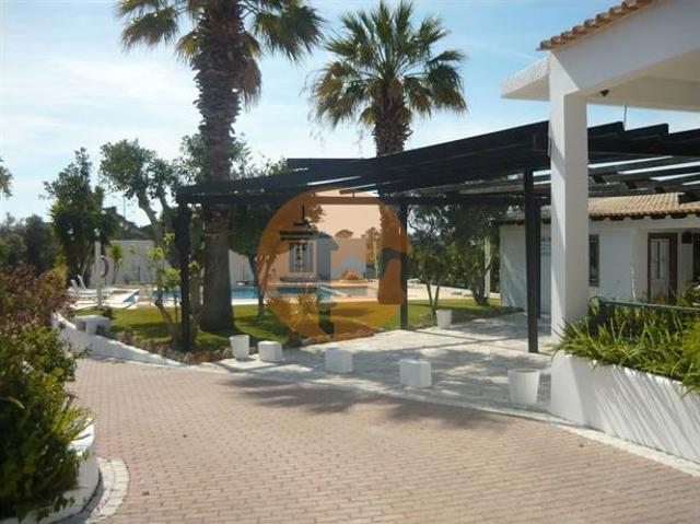 Apart hôtel de 32 quartos e piscina na Ria formosa, com possibilidade de ampliação