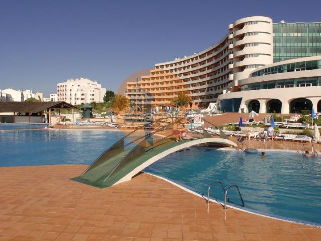 APARTHOTEL EM ALBUFEIRA 80 apartamentos + 56 estacionamentos e 19 areas comerciais