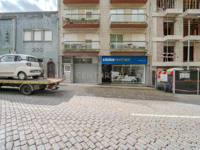 Apenas para Investidores Apartamento T3 com USUFRUTO, Campanhã Porto