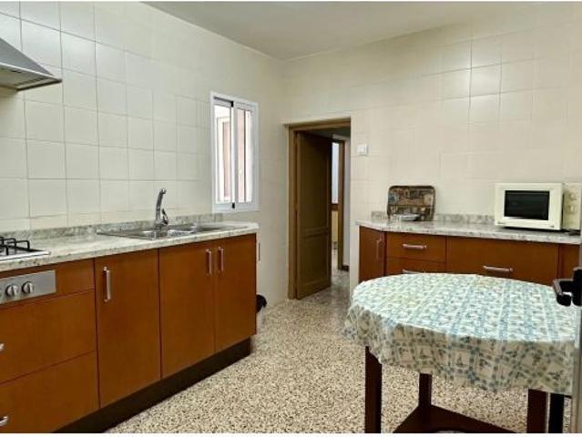 Apihouse Vende Casa de pueblo en planta baja en Domingo Pérez Toledo – Amplia, reformada y con gar
