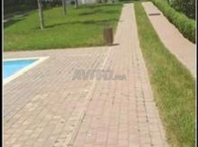 Appt DarBouazza / piscine / bord de place