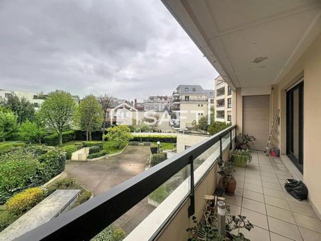 APPT FAMILIAL 4 PIECES 3 CHAMBRES / BALCON / PARKING / CAVE