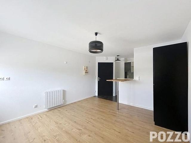 APPT STUDIO BOULEVARD GEORGES POMPIDOU