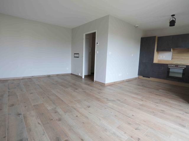 Appt T4 DUPLEX 3 chambres jardin privatif garage parking cave