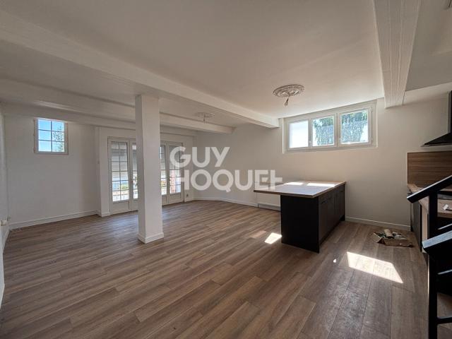 APPT T4 EN TRIPLEX REFAIT A NEUFBOURG ACHARD AVEC TERRASSE/BALCON/PARKING
